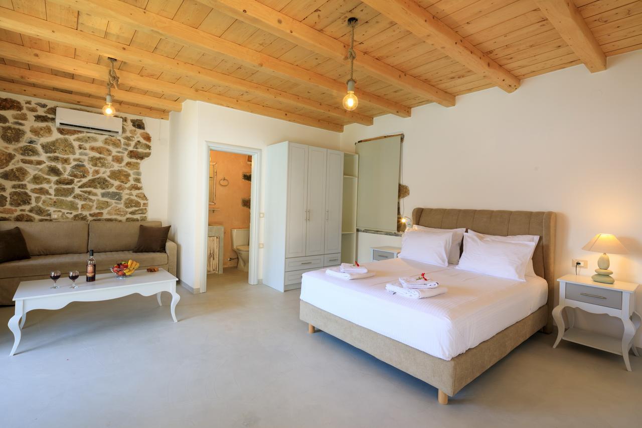 Molos Apartments Лутро Екстер'єр фото